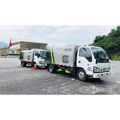 Xe Quét Hút Bụi Đường Isuzu 5 Khối Bồn Zoomlion ZLJ5073TSLQLE6 hinh anh 1